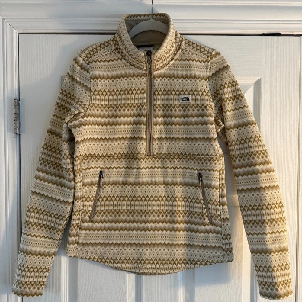 The North Face Women's Tan Patterned 1/4 Zip Pullover Fleece NWOT